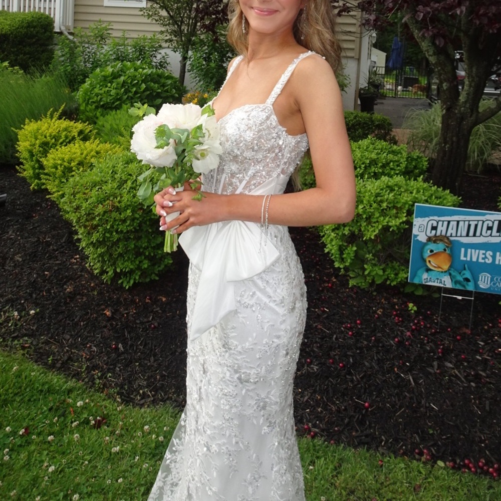 Sherri Hill White Lace Gown